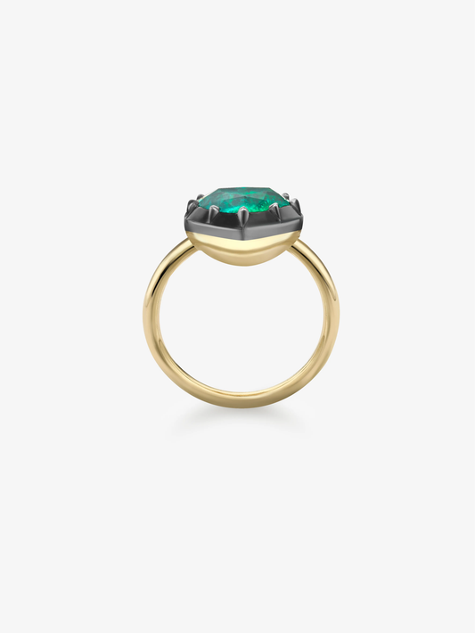 3.80ct Heart-Shaped Emerald Button Back Ring View 2